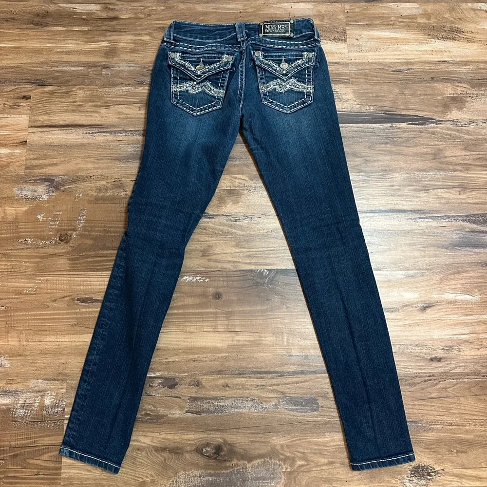 Miss Me Women’s Blue Jeans - Picture 1 of 5